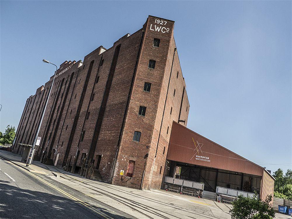 Victoria Warehouse Hotel Салфорд Екстериор снимка