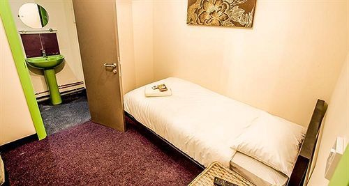 Victoria Warehouse Hotel Салфорд Екстериор снимка